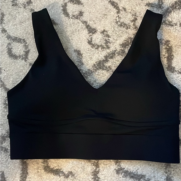 Fabletics All Day Everyday Low Impact Bra. - Picture 4 of 7